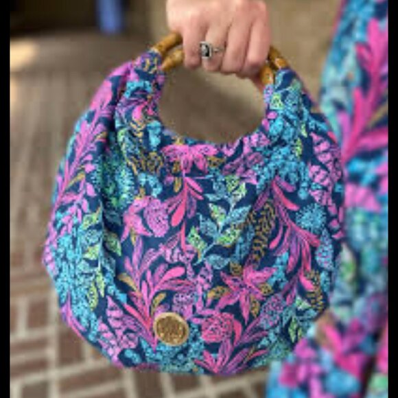 Lilly Pulitzer GWP Bamboo Handbag Aegean Navy Calypso Coast - Picture 2 of 4